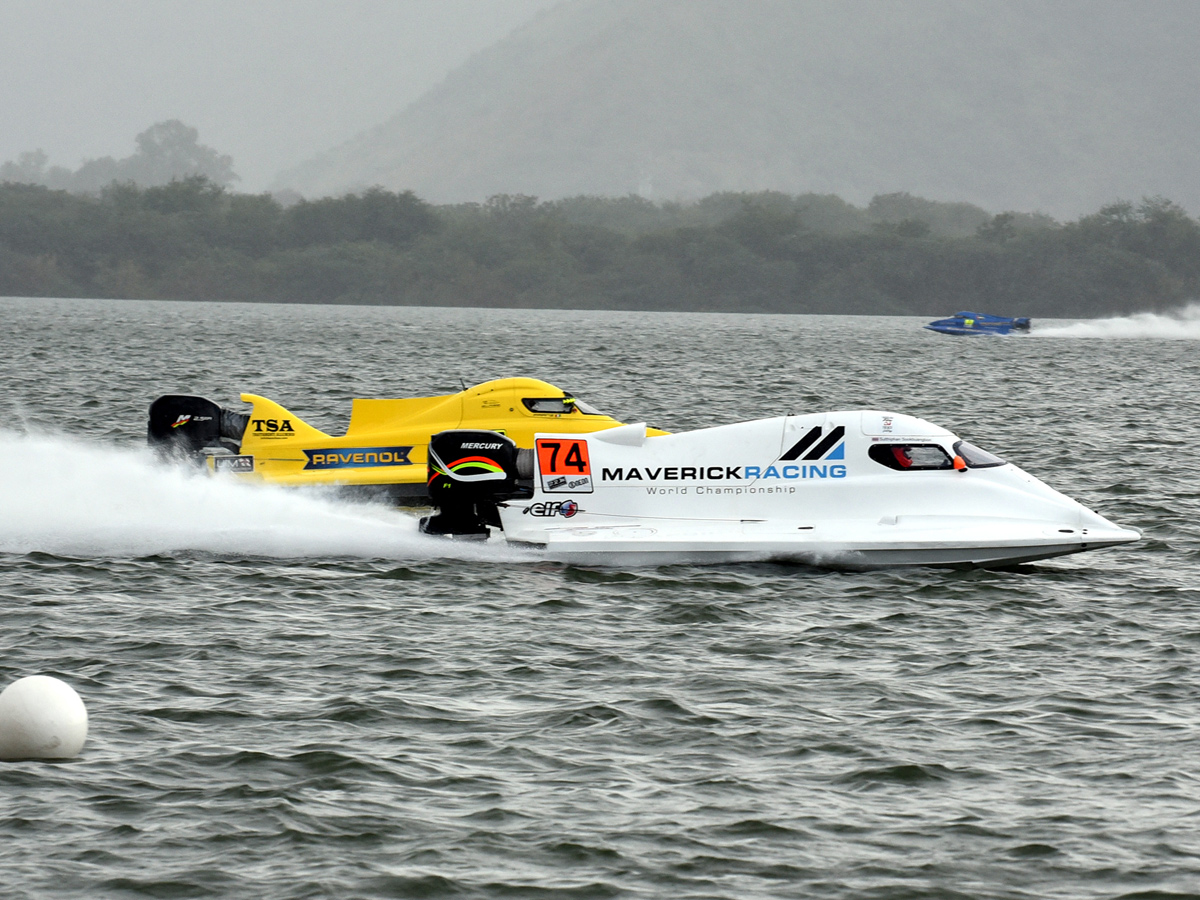F1H2O Power Boat Race at Vijayawada Photo Gallery - Sakshi2