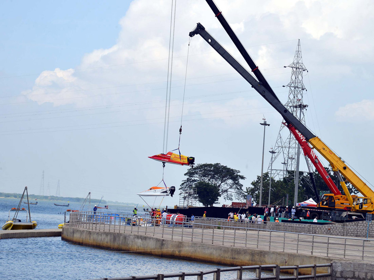 F1H2O Power Boat Race at Vijayawada Photo Gallery - Sakshi22