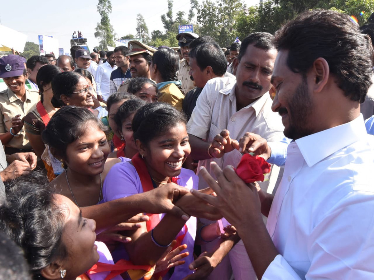 YS jagan padayatra at Vizianagaram photo gallery - Sakshi15