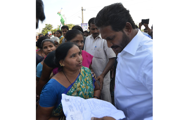 YS jagan padayatra at Vizianagaram photo gallery - Sakshi27