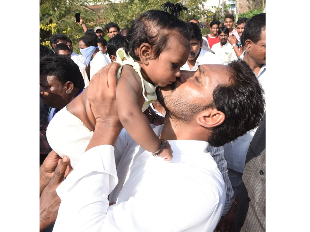 YS Jagan PrajaSankalpaYatra Day 300th Photo Gallery - Sakshi13