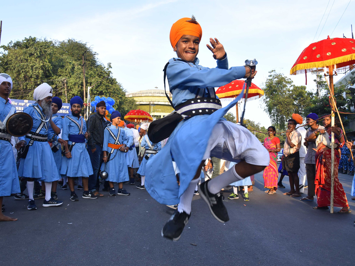 Birth anniversary of Guru Nanak Photo Gallery - Sakshi13