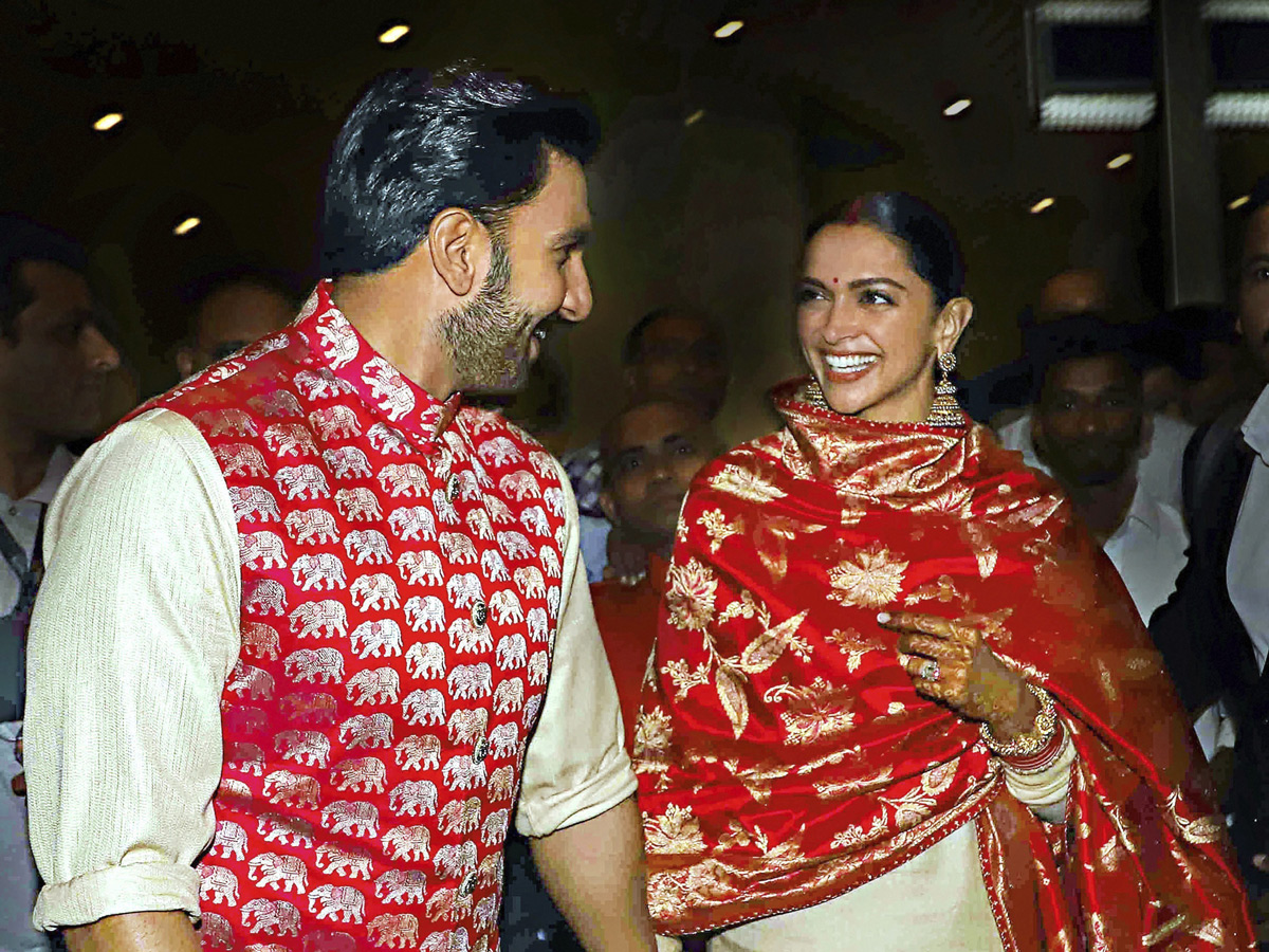 Deepika Padukone and Ranveer singh Marriage Photo Gallery - Sakshi7