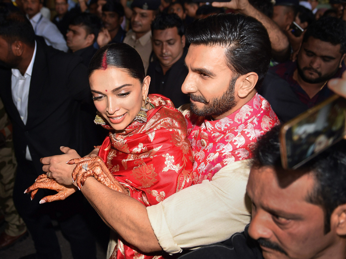 Deepika Padukone and Ranveer singh Marriage Photo Gallery - Sakshi9