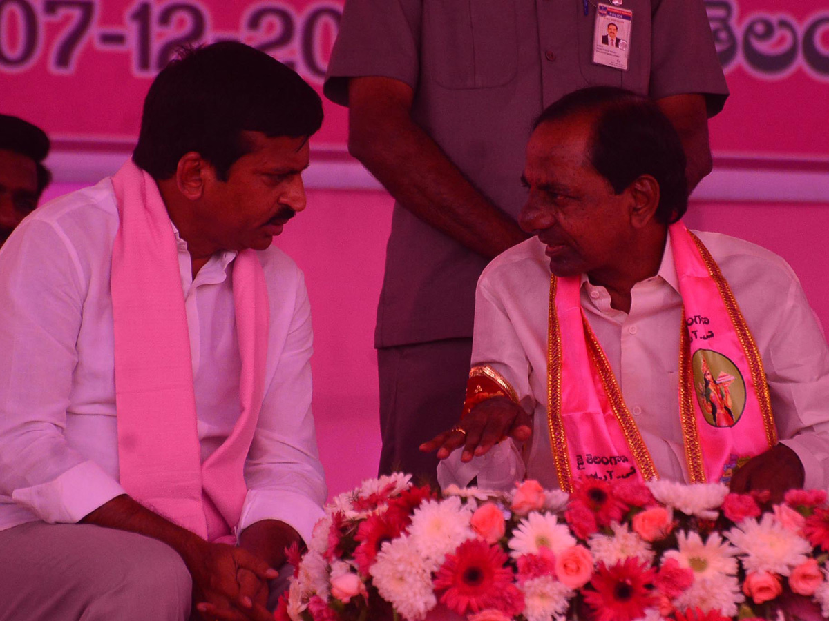 TRS Public Meetings in Khammam, Jangaon Photo Gallery - Sakshi3