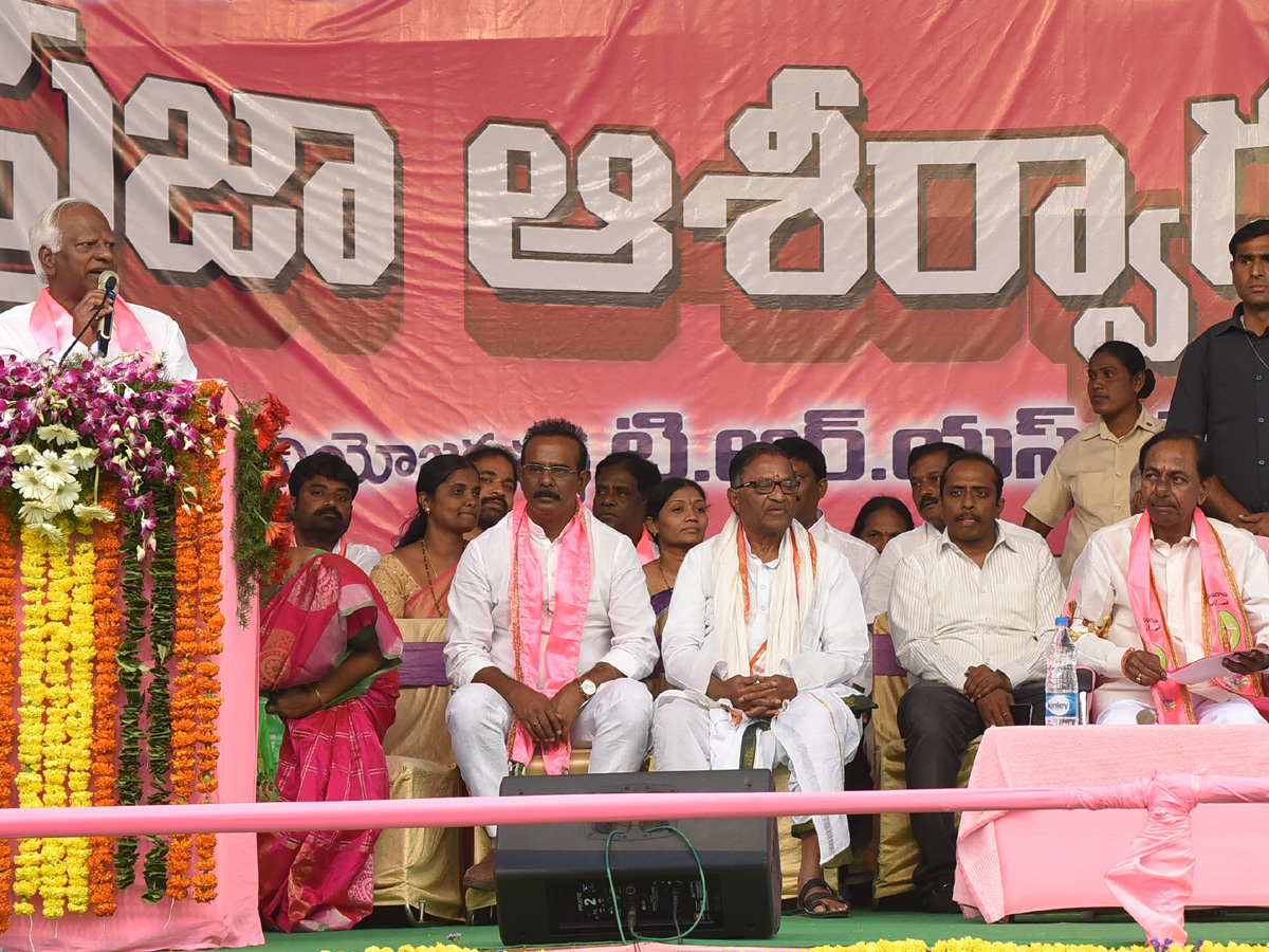 TRS Public Meeting In Suryapet Photo Gallery - Sakshi12