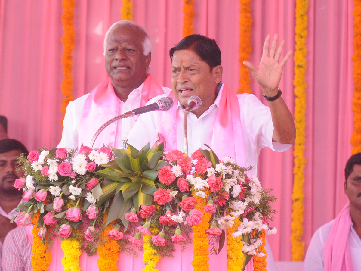 TRS Public Meeting In Suryapet Photo Gallery - Sakshi16