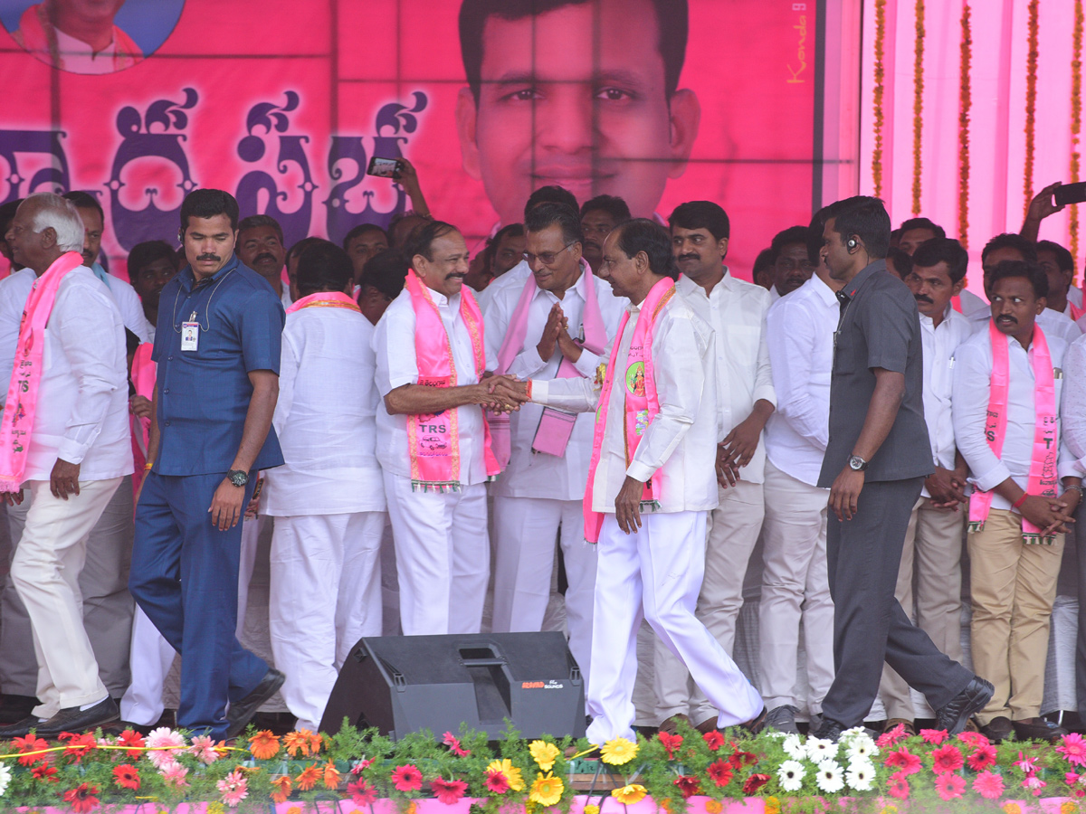 TRS Public Meeting In Suryapet Photo Gallery - Sakshi2