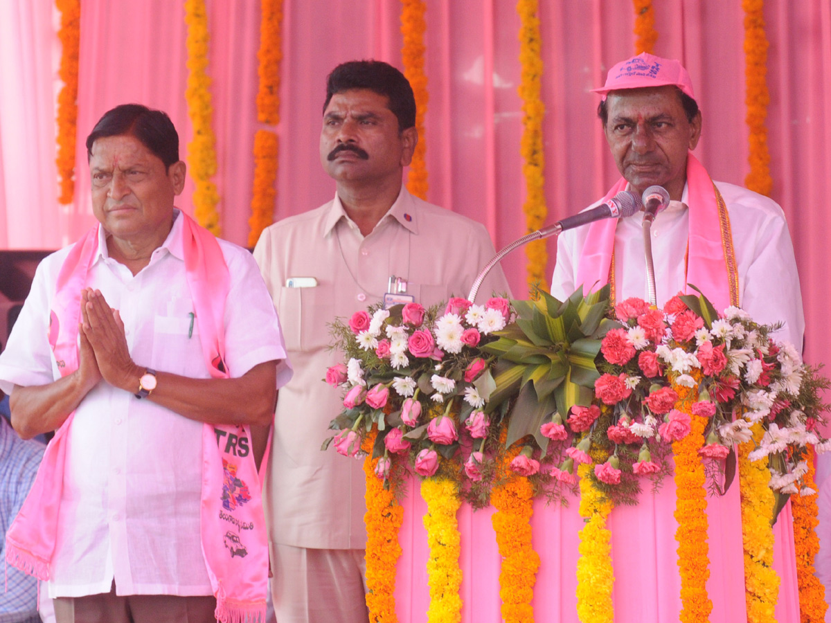 TRS Public Meeting In Suryapet Photo Gallery - Sakshi7