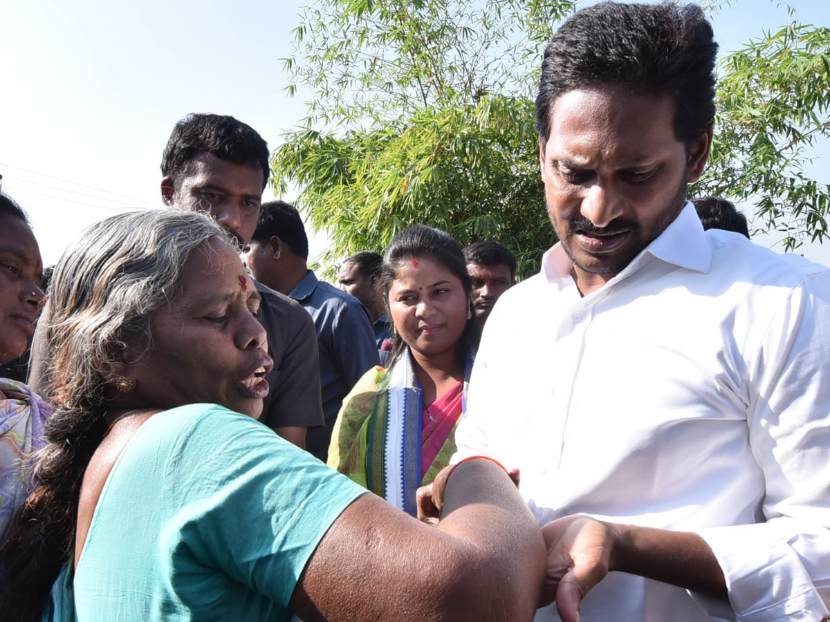 YS Jagan PrajaSankalpaYatra Day 304th Photo Gallery - Sakshi10