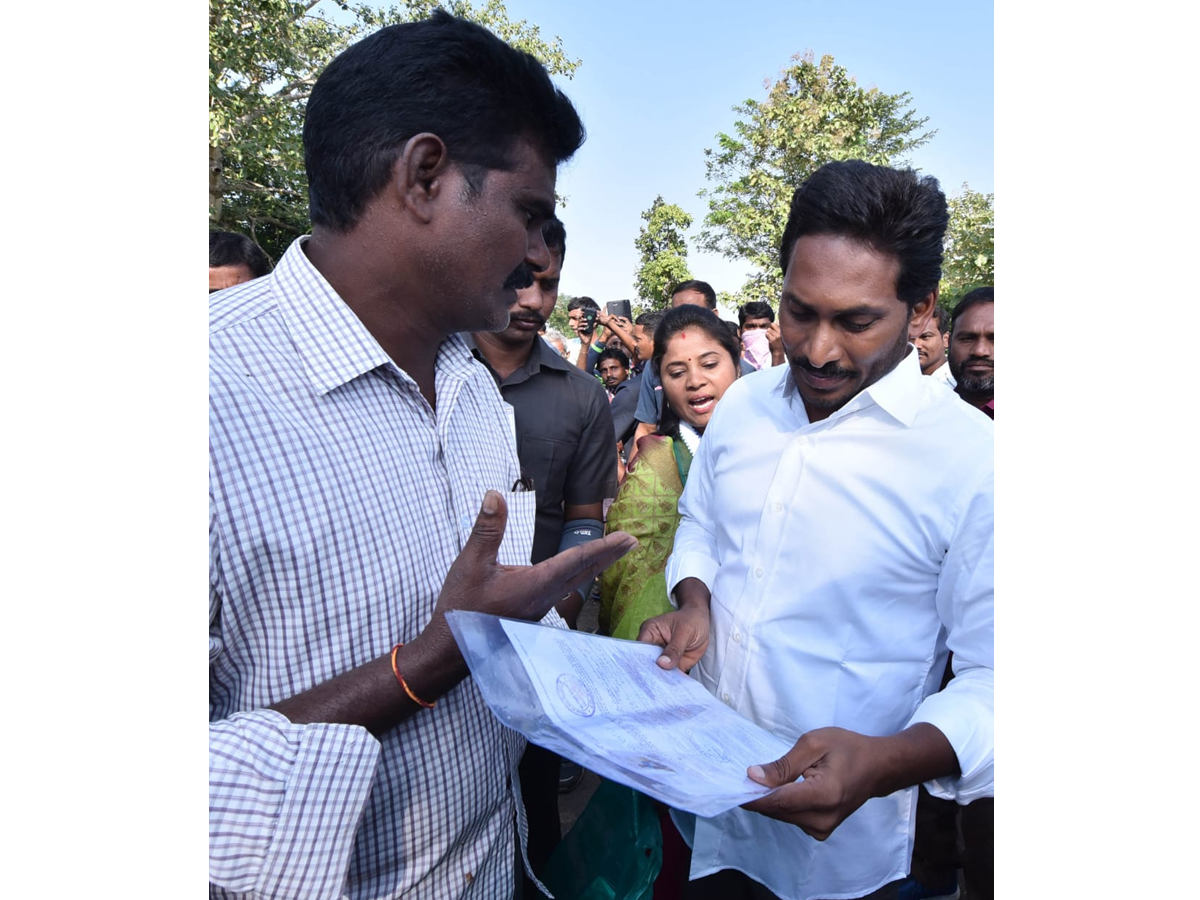 YS Jagan PrajaSankalpaYatra Day 304th Photo Gallery - Sakshi12