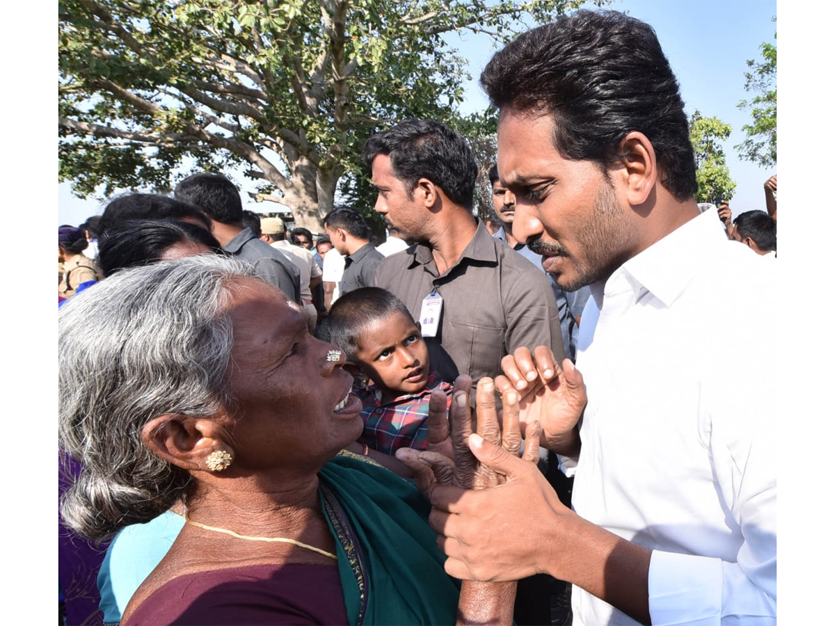 YS Jagan PrajaSankalpaYatra Day 304th Photo Gallery - Sakshi7