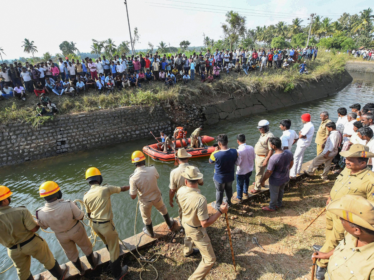 Bus Falls Into Canal in Karnataka Photo Gallery - Sakshi8