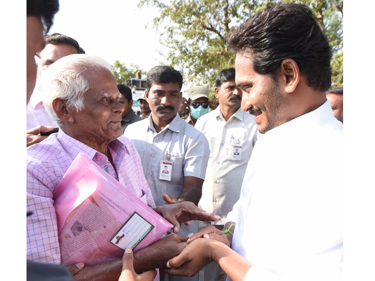 YS Jagan PrajaSankalpaYatra Day 305th Photo Gallery - Sakshi14