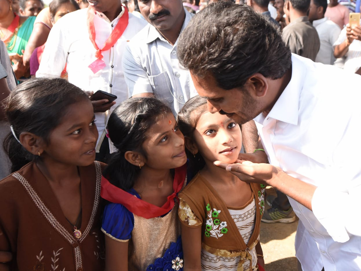 YS Jagan PrajaSankalpaYatra Day 305th Photo Gallery - Sakshi2