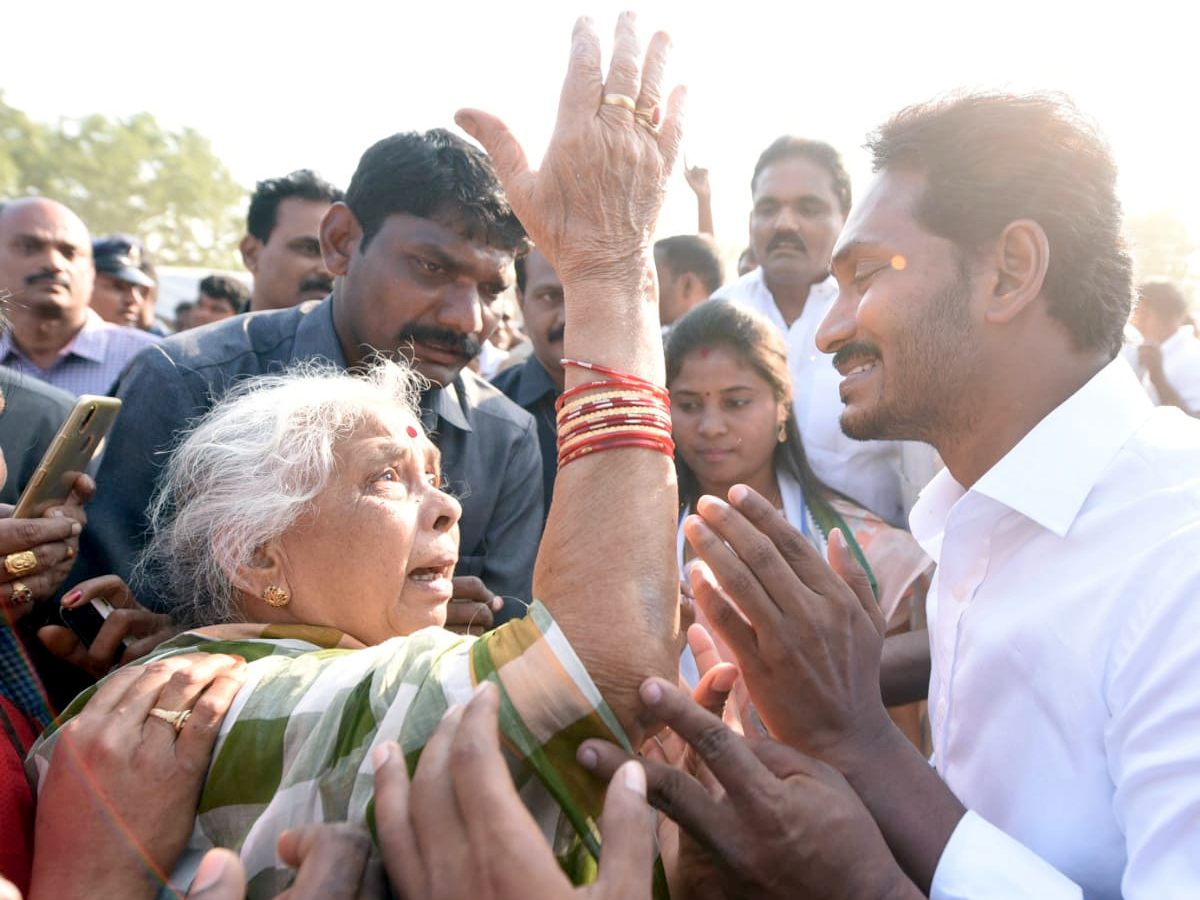 YS Jagan PrajaSankalpaYatra Day 305th Photo Gallery - Sakshi23