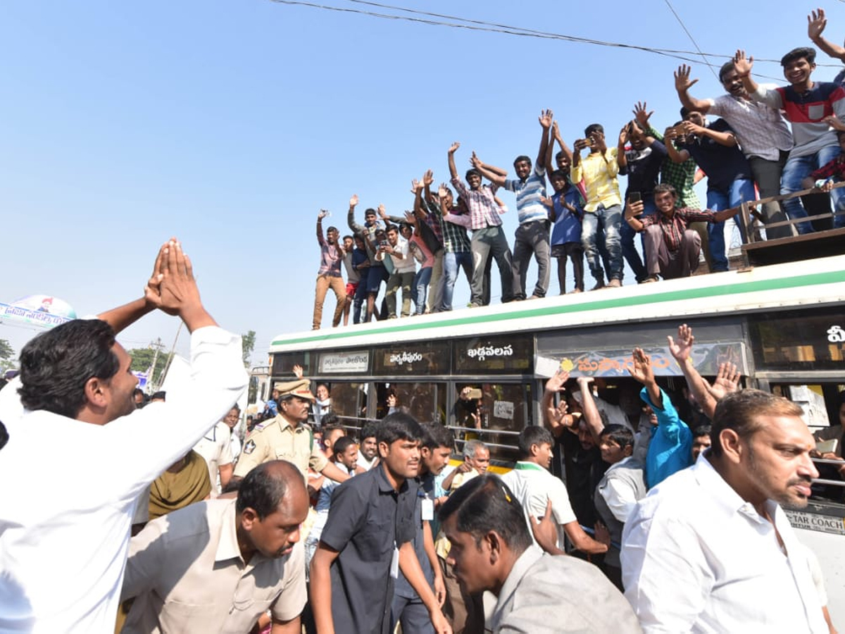 YS Jagan PrajaSankalpaYatra Day 306th Photo Gallery - Sakshi12