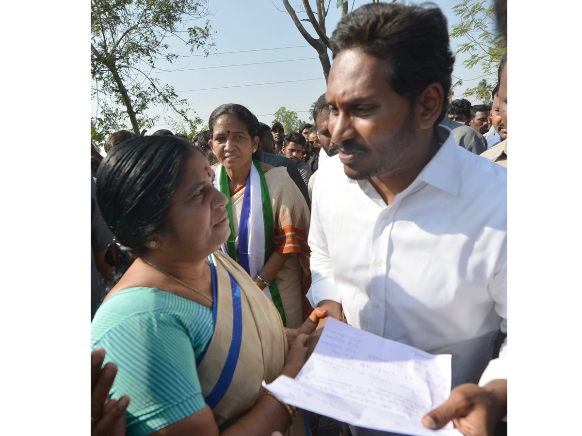 YS Jagan PrajaSankalpaYatra Day 306th Photo Gallery - Sakshi36