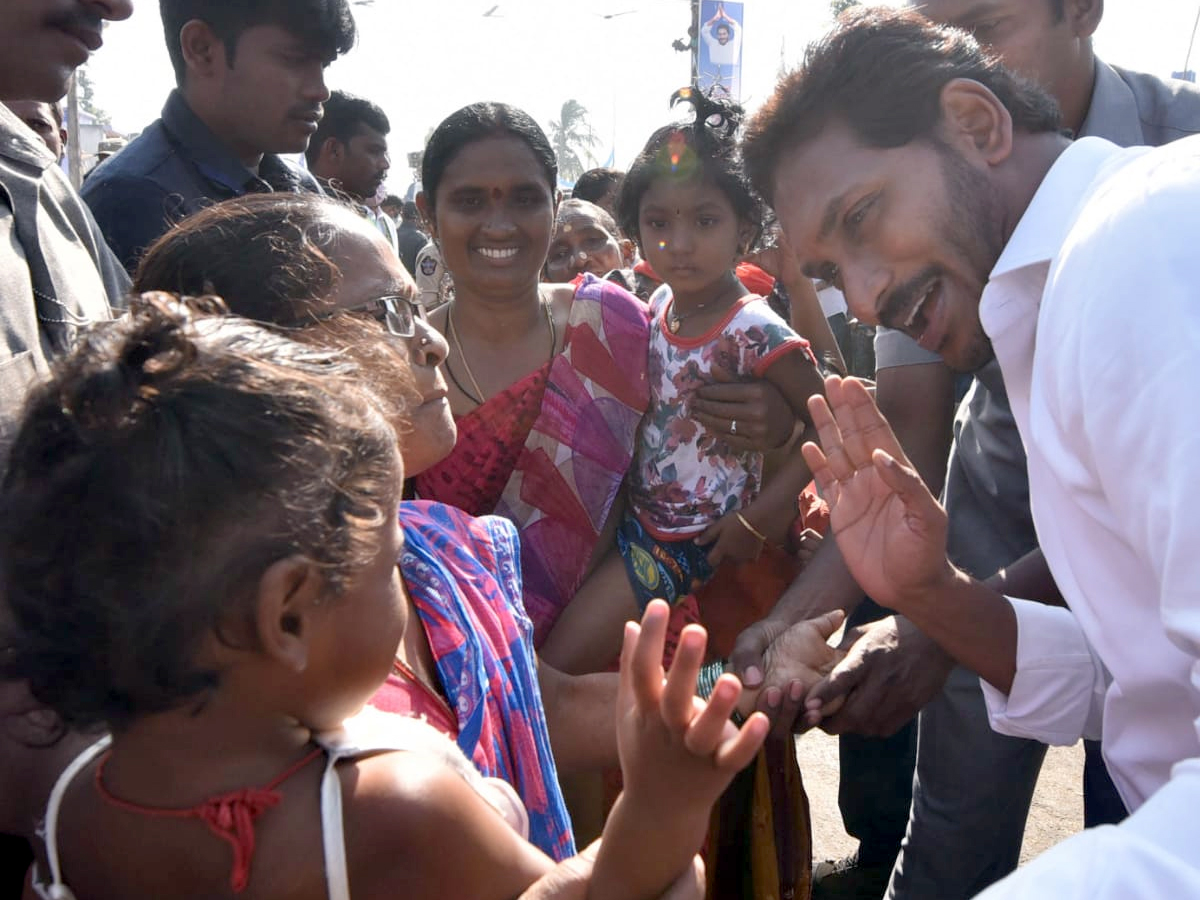 YS Jagan PrajaSankalpaYatra Day 306th Photo Gallery - Sakshi6