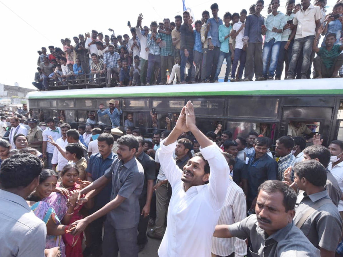 YS Jagan PrajaSankalpaYatra Day 306th Photo Gallery - Sakshi41