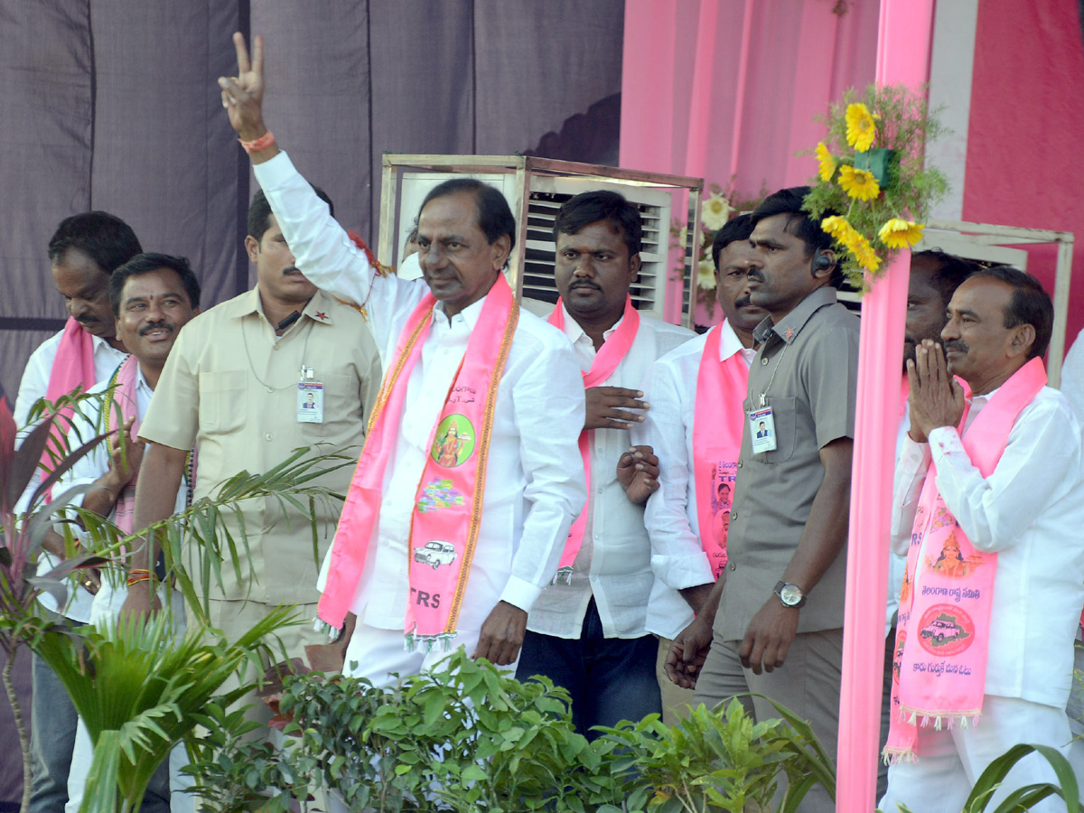 kcr public meeting photo Gallery - Sakshi4