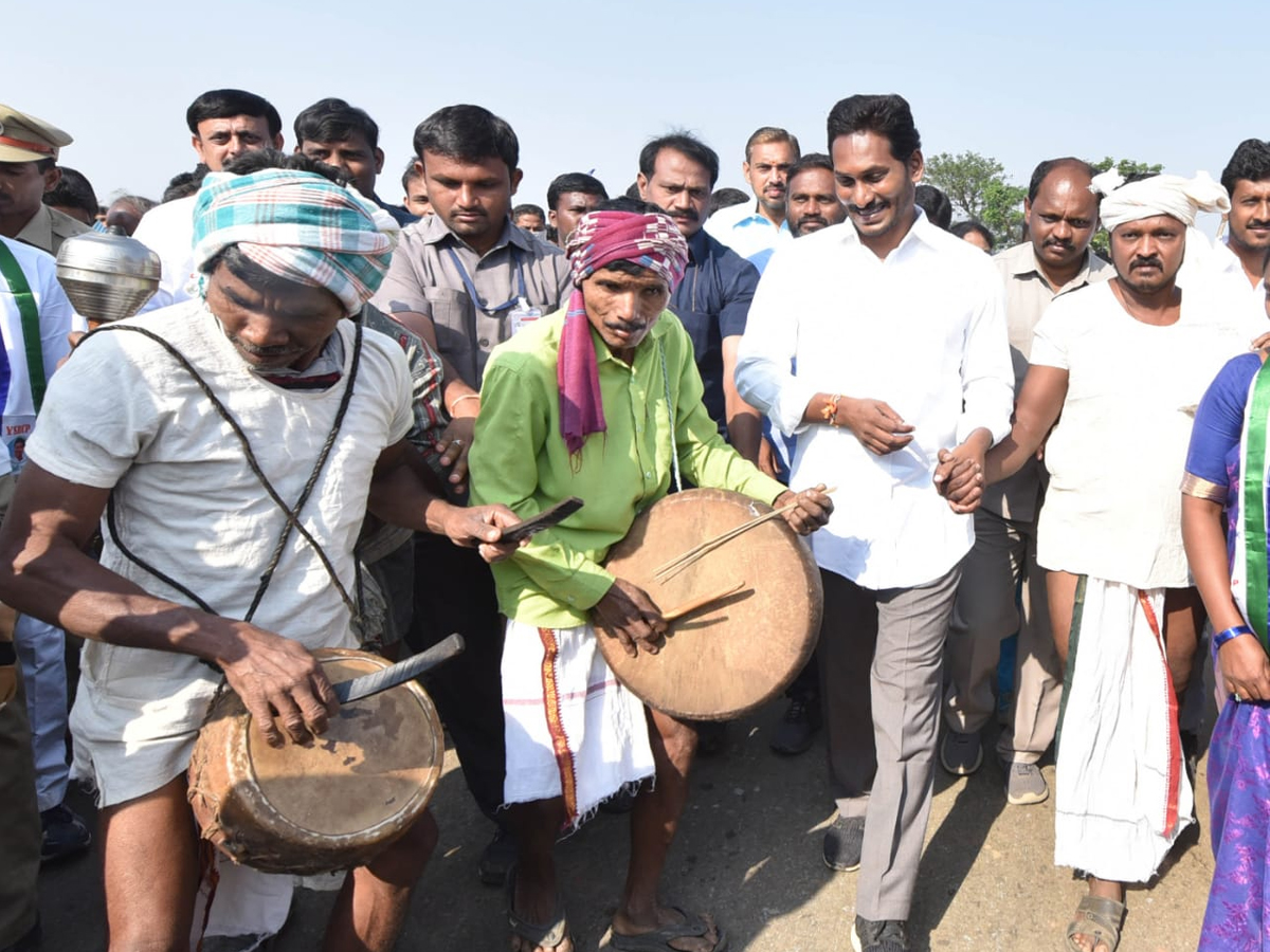  YS Jagan PrajaSankalpaYatra Day 307th Photo Gallery - Sakshi2