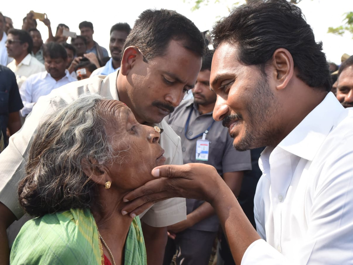  YS Jagan PrajaSankalpaYatra Day 307th Photo Gallery - Sakshi15