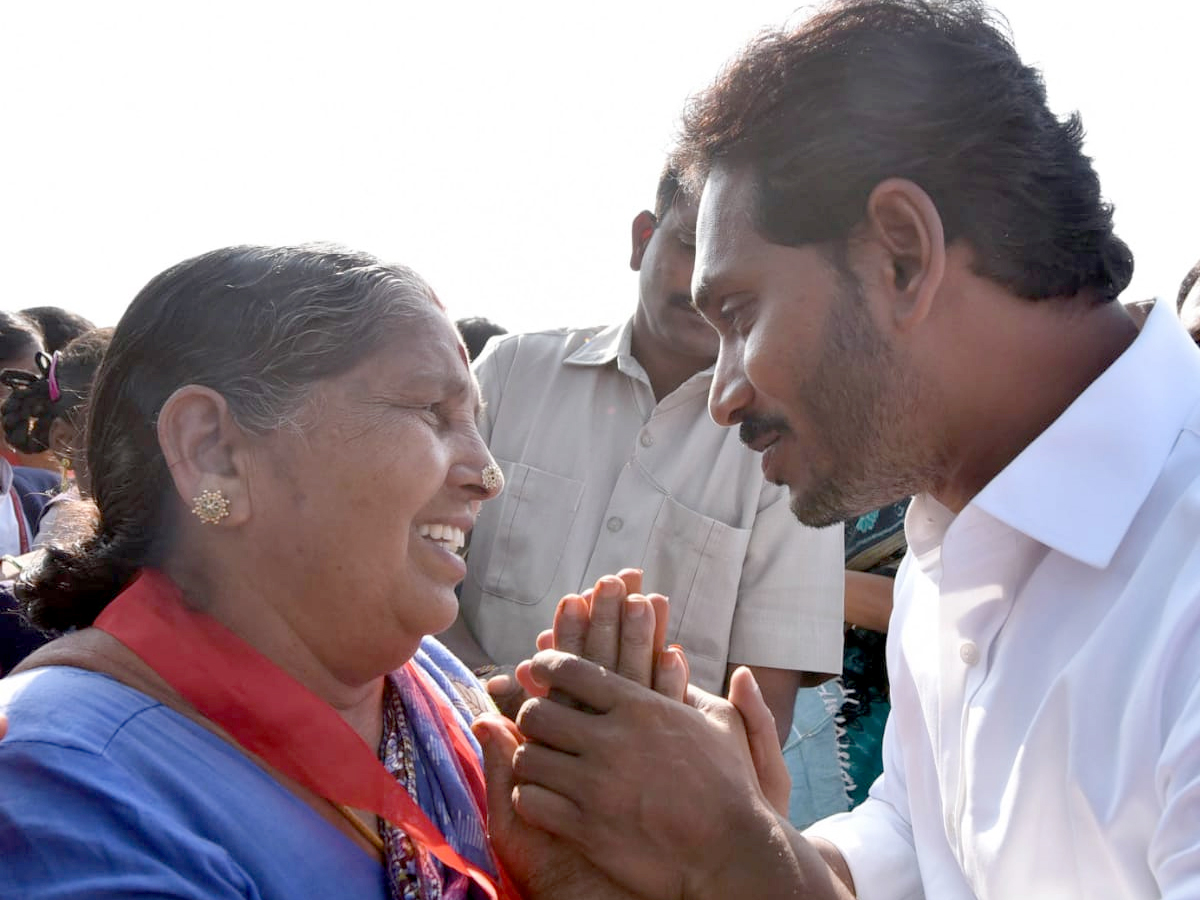  YS Jagan PrajaSankalpaYatra Day 307th Photo Gallery - Sakshi16