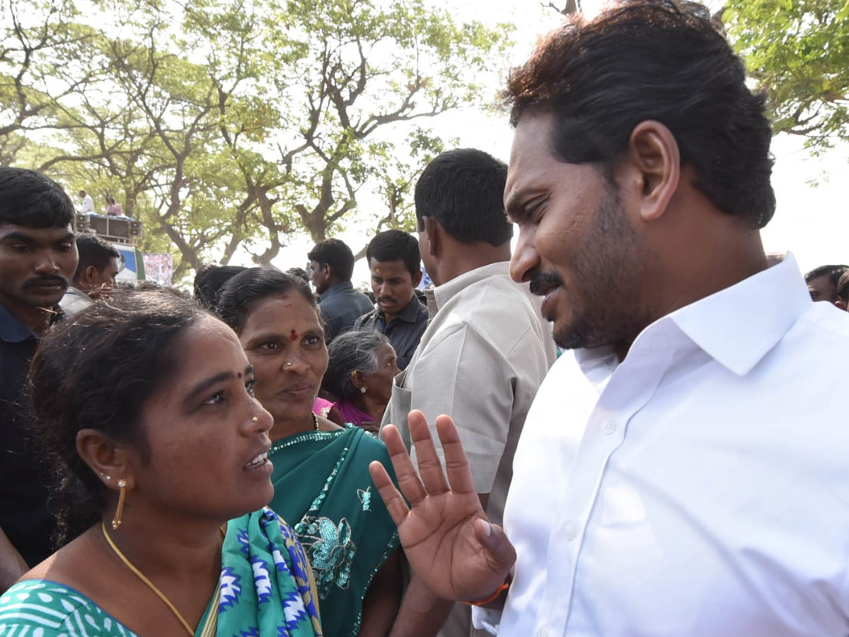  YS Jagan PrajaSankalpaYatra Day 307th Photo Gallery - Sakshi5