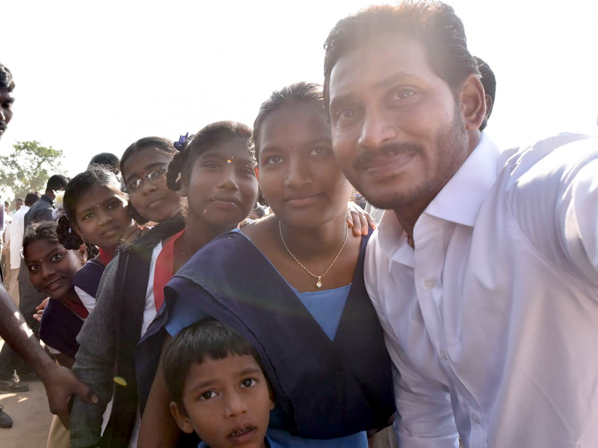  YS Jagan PrajaSankalpaYatra Day 307th Photo Gallery - Sakshi8