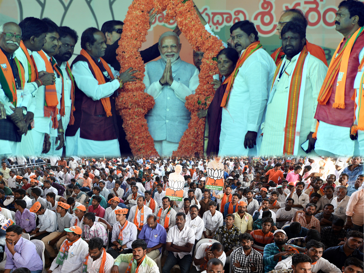 pm Narendra modi addresses public meeting in nizamabad and mahabubnagar photo Gallery  - Sakshi13