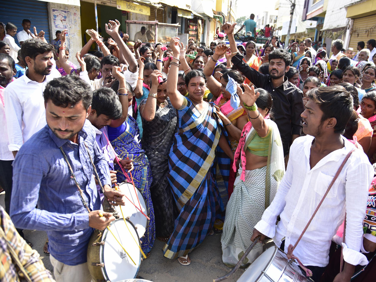 kcr public meeting photo Gallery - Sakshi15