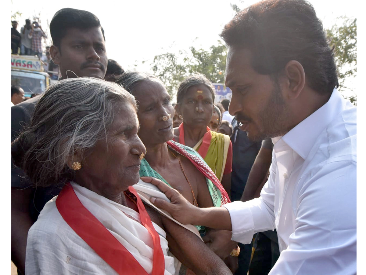 YS Jagan PrajaSankalpaYatra Day 308th Photo Gallery - Sakshi12