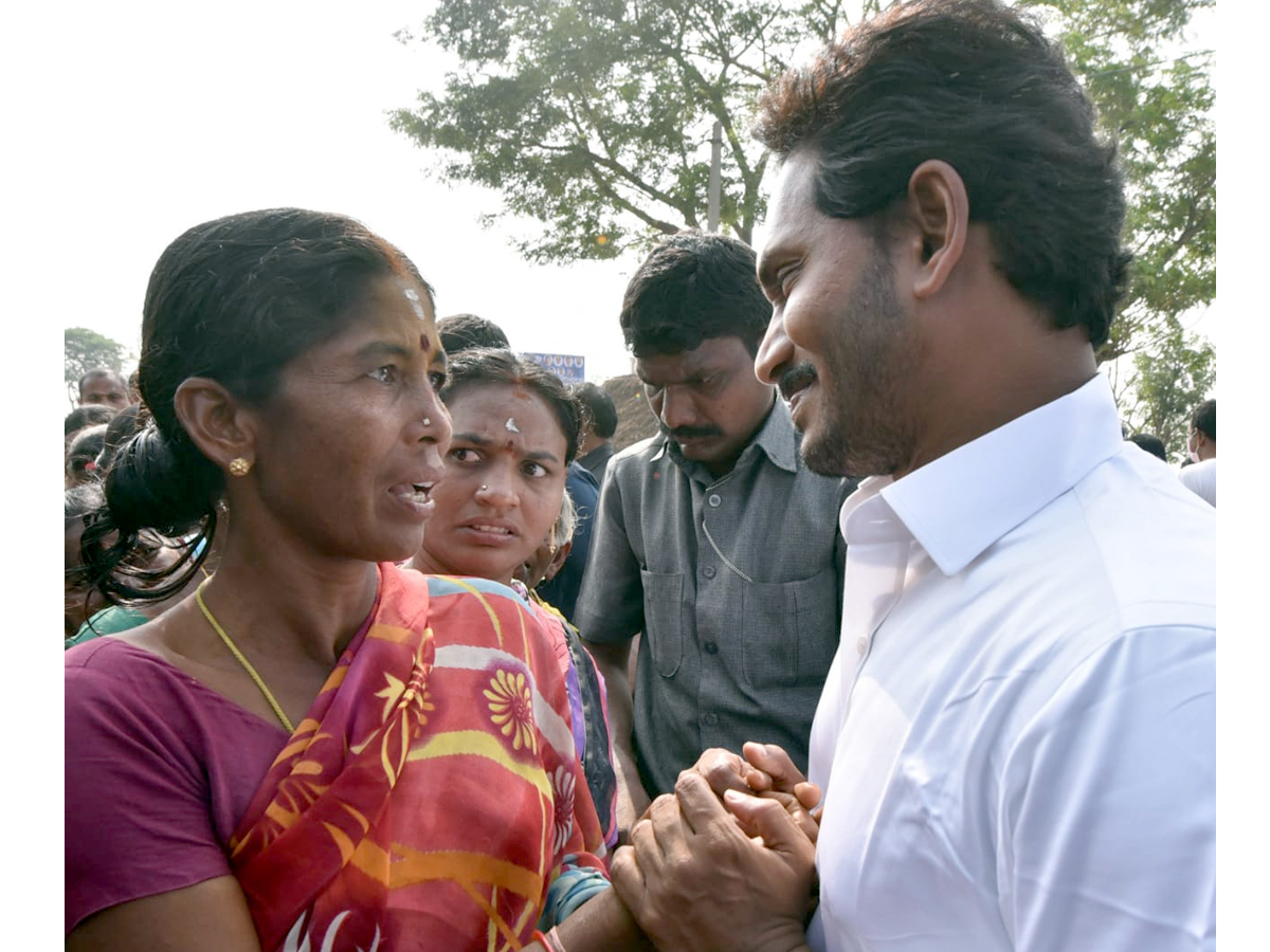 YS Jagan PrajaSankalpaYatra Day 308th Photo Gallery - Sakshi5