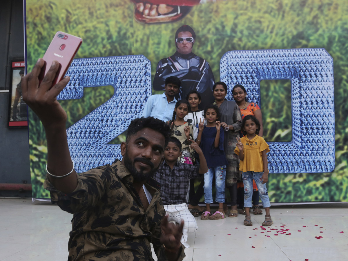 Rajinikanth Fans Celebrate the release of 2.0 Photo Gallery - Sakshi11