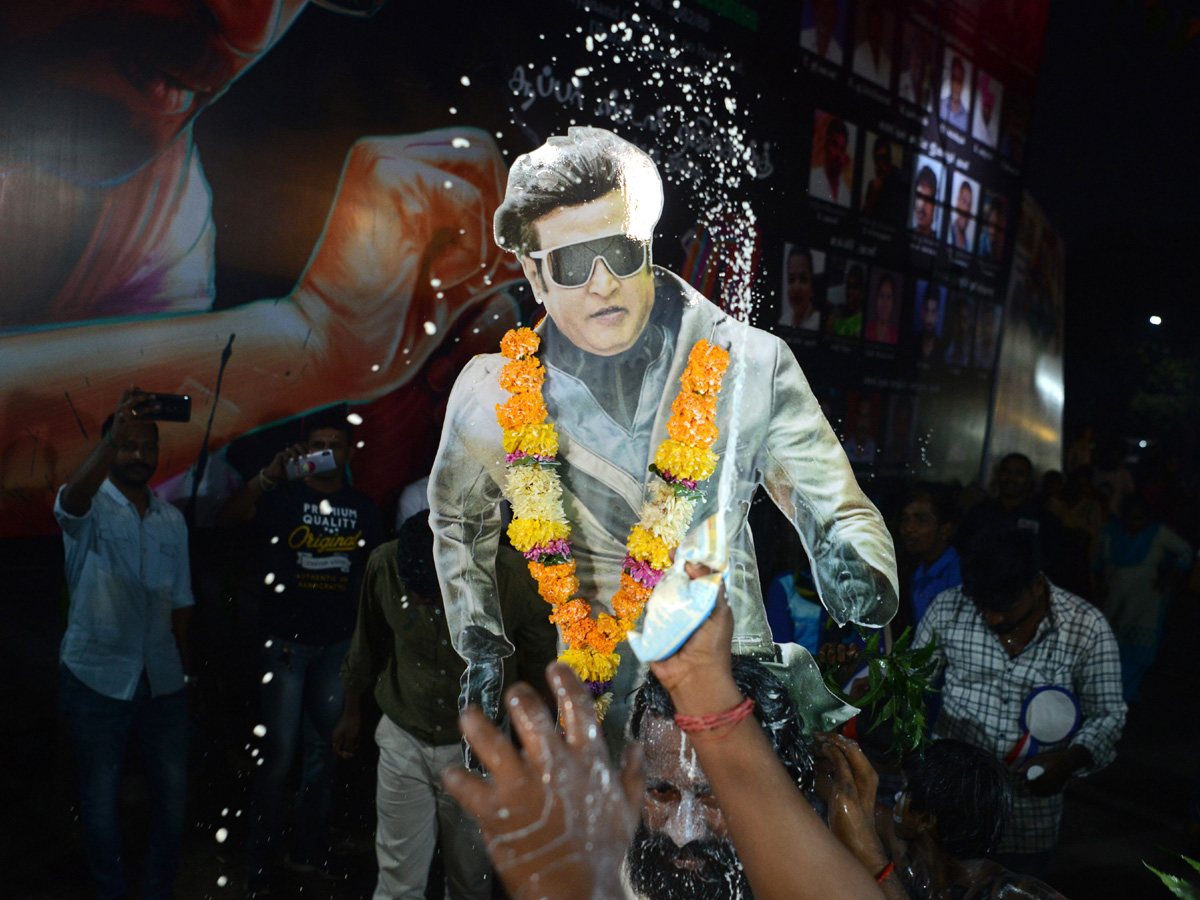 Rajinikanth Fans Celebrate the release of 2.0 Photo Gallery - Sakshi5