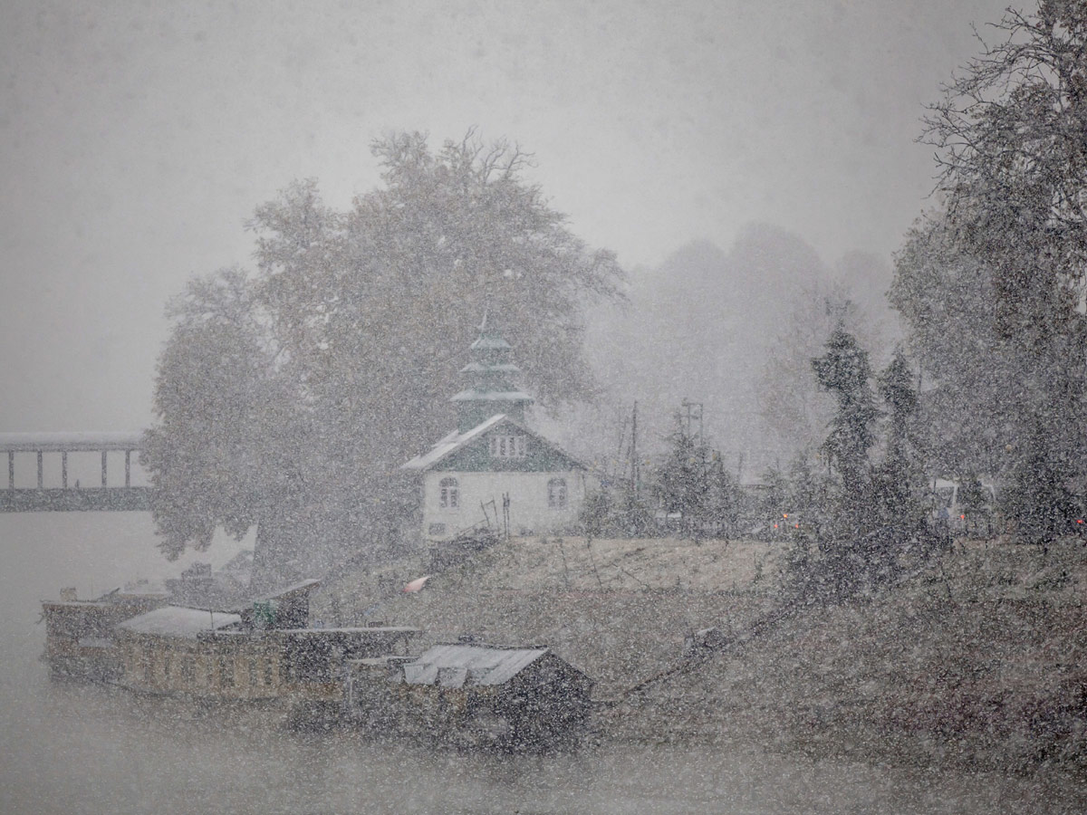 Snow in Jammu Kashmir Photo Gallery - Sakshi22