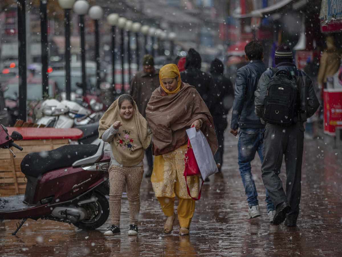 Snow in Jammu Kashmir Photo Gallery - Sakshi7