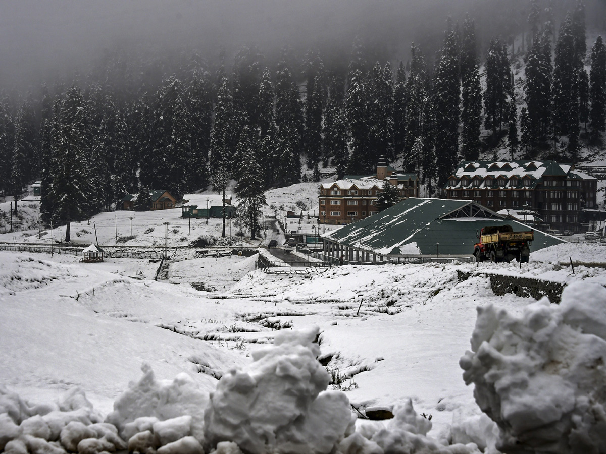 Snow in Jammu Kashmir Photo Gallery - Sakshi9