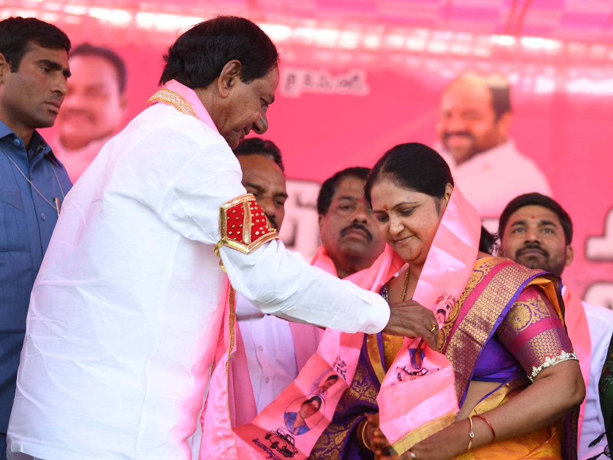 kcr public meeting photo Gallery - Sakshi6