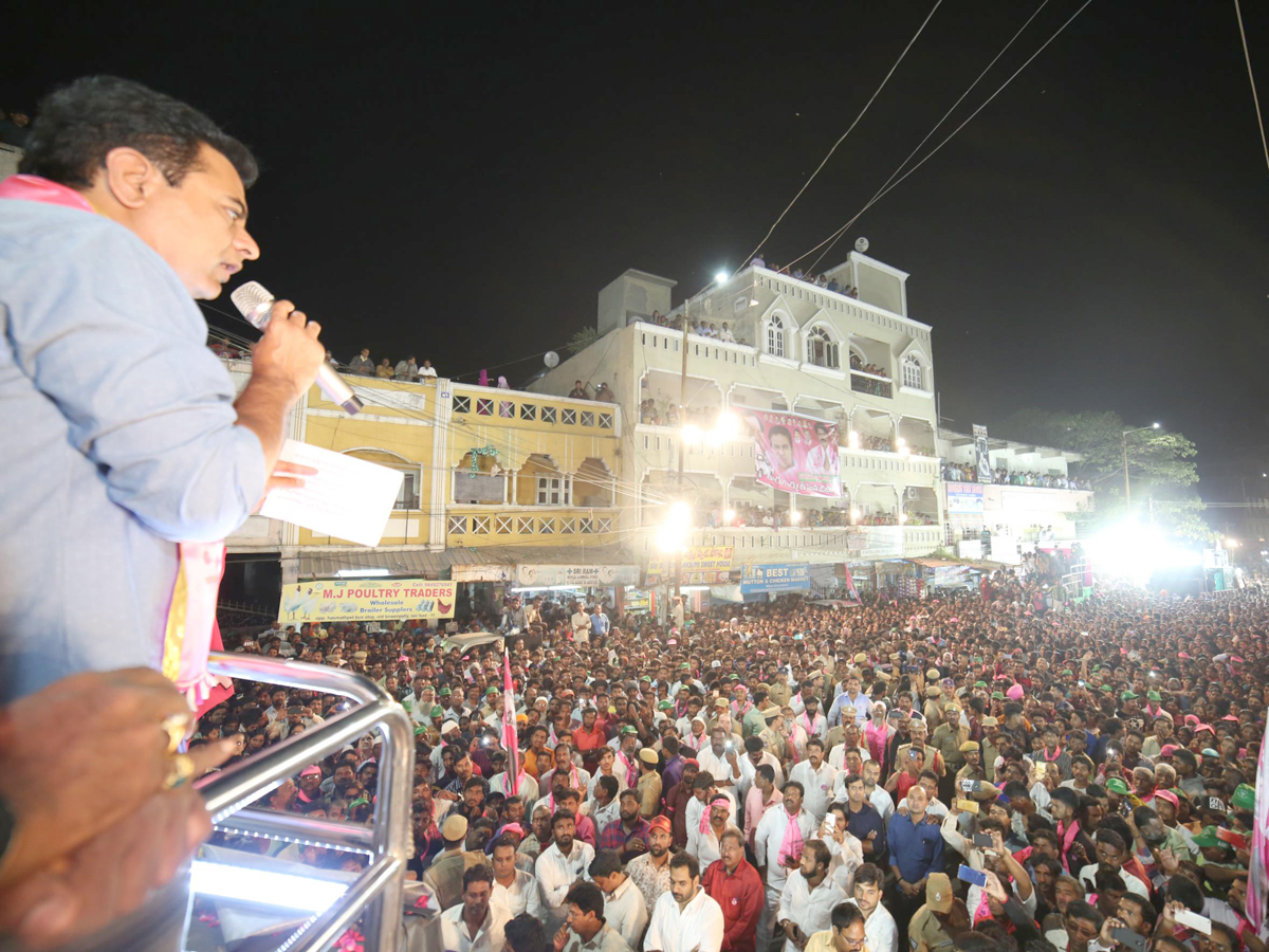 ktr road show in kukatpally photo Gallery - Sakshi5