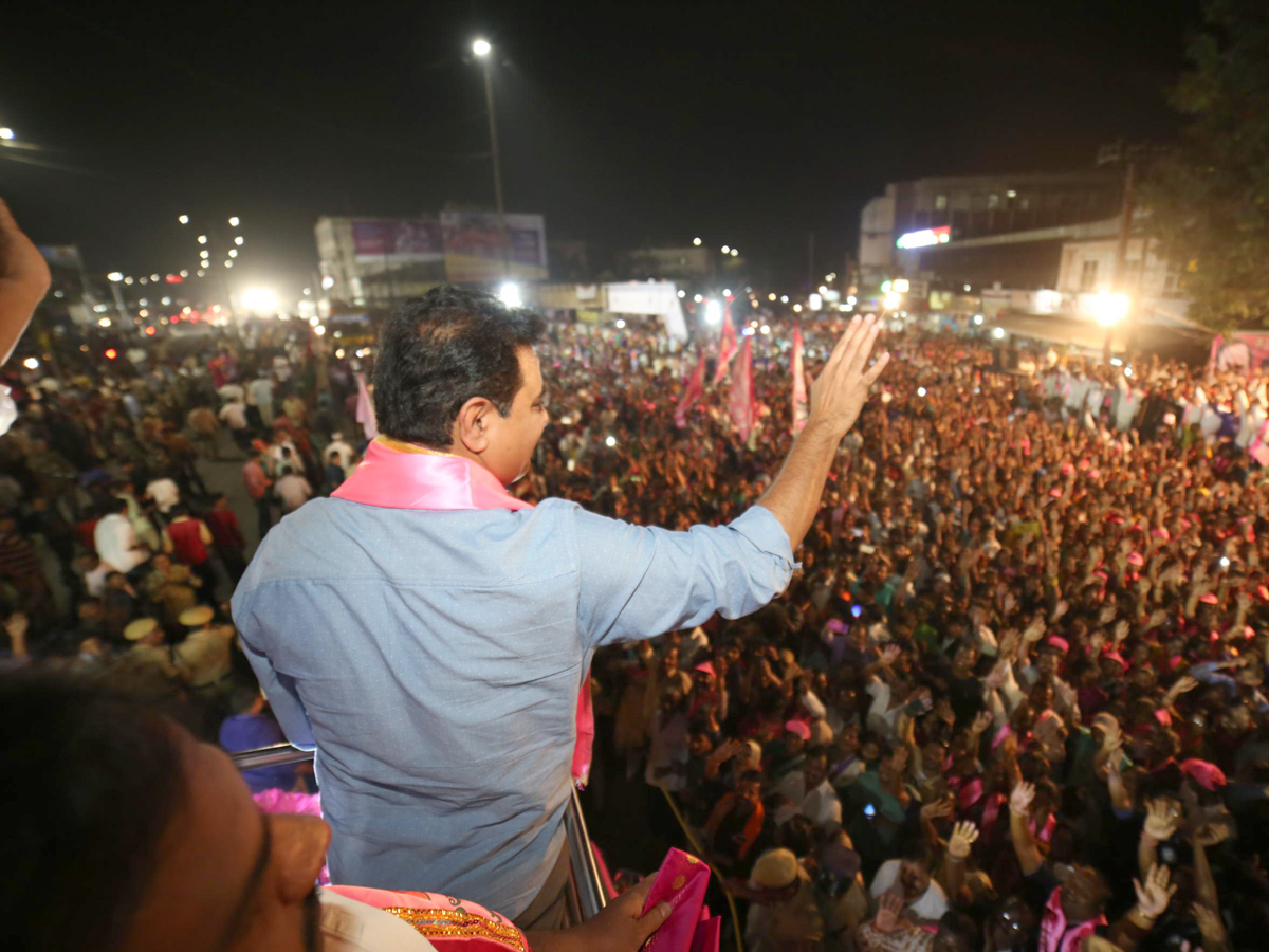 ktr road show in kukatpally photo Gallery - Sakshi6