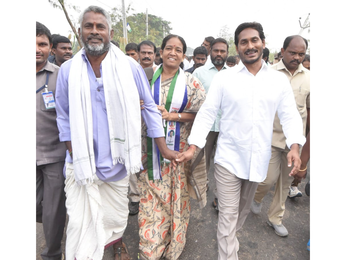 ys jagan prajasankalpayatra day 309 photo Gallery - Sakshi11