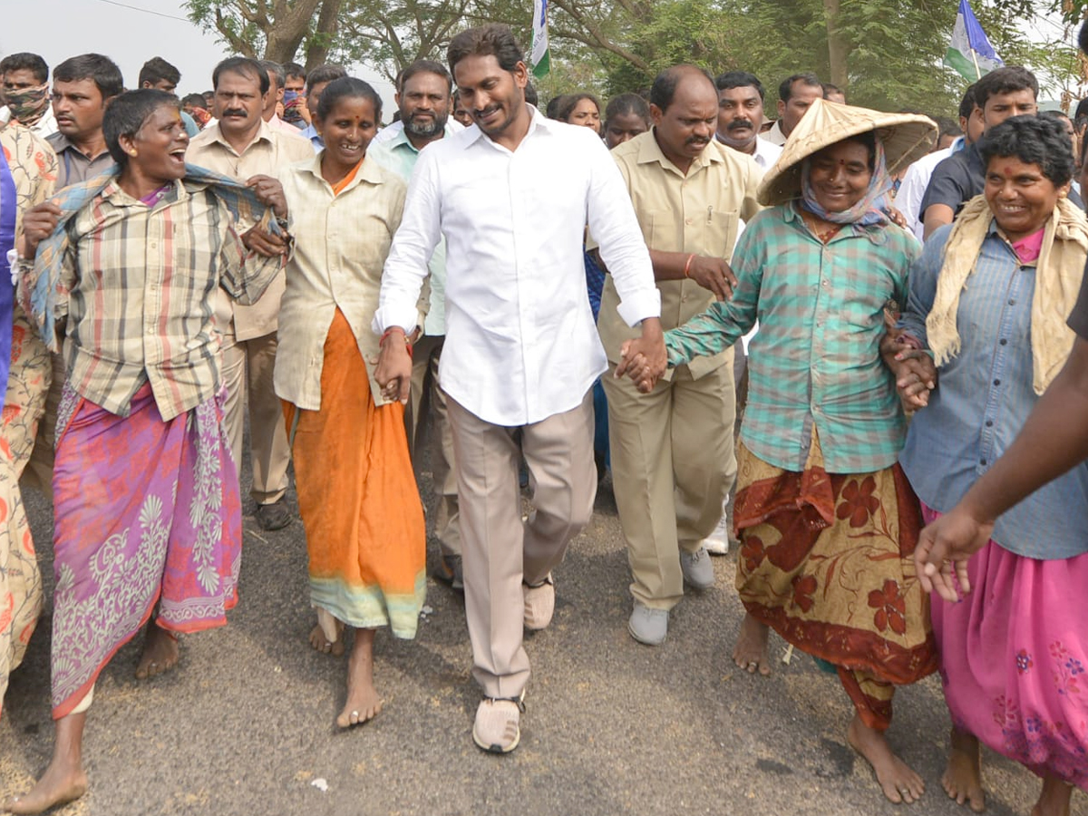 ys jagan prajasankalpayatra day 309 photo Gallery - Sakshi31