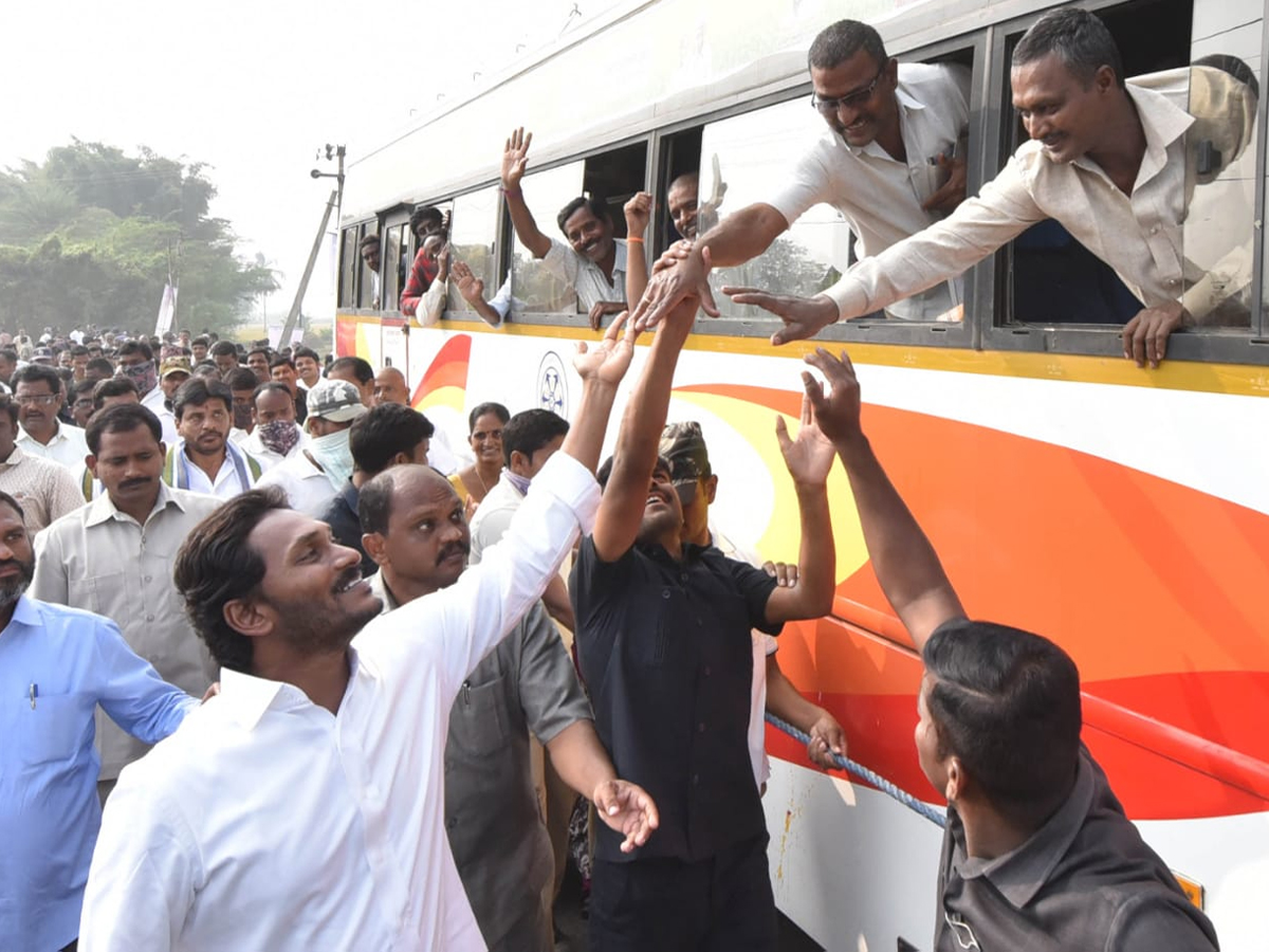 YS Jagan PrajaSankalpaYatra Day 318th Photo Gallery - Sakshi23