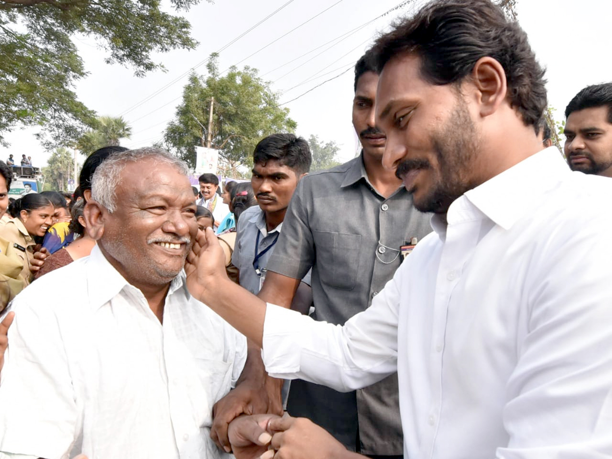 YS Jagan PrajaSankalpaYatra Day 318th Photo Gallery - Sakshi25