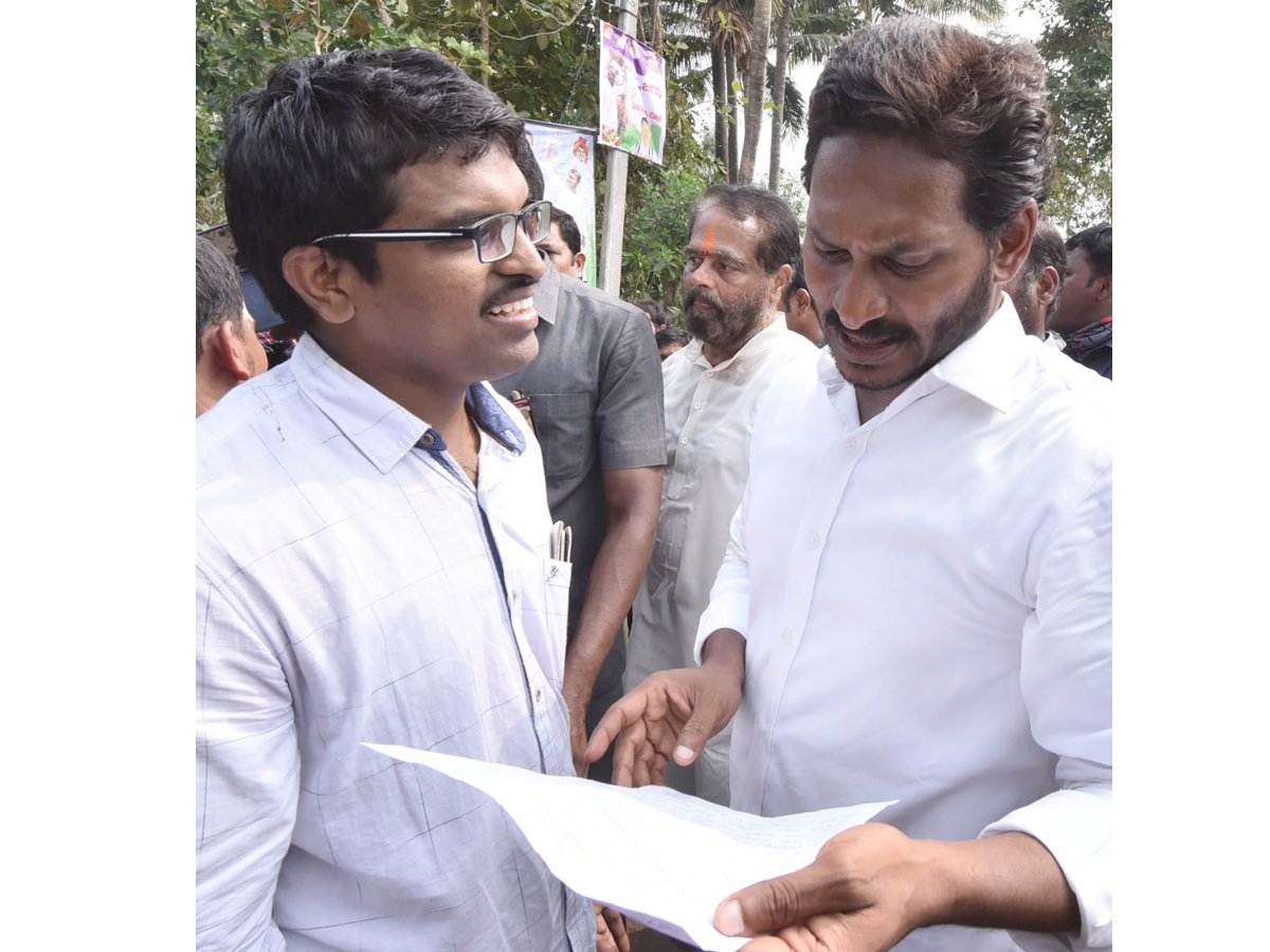 YS Jagan PrajaSankalpaYatra Day 318th Photo Gallery - Sakshi47