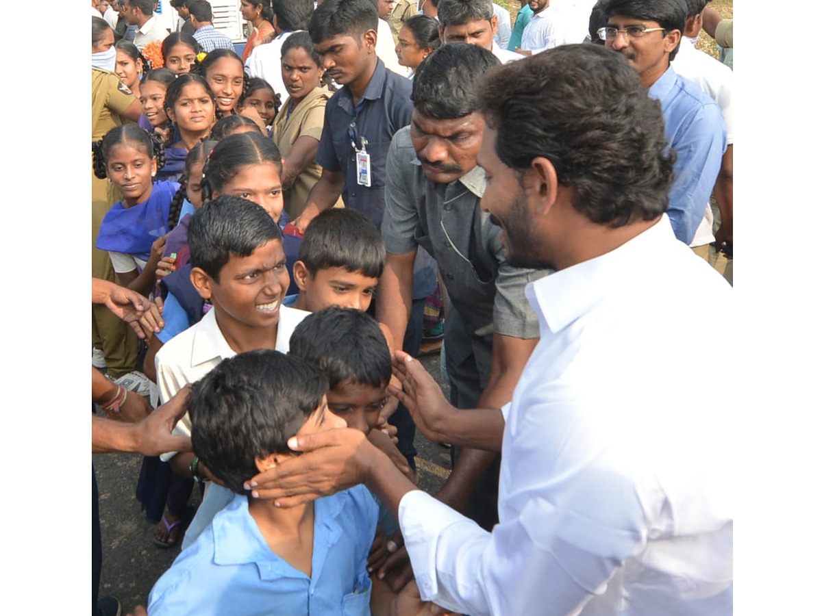 YS Jagan PrajaSankalpaYatra Day 319th Photo Gallery - Sakshi12