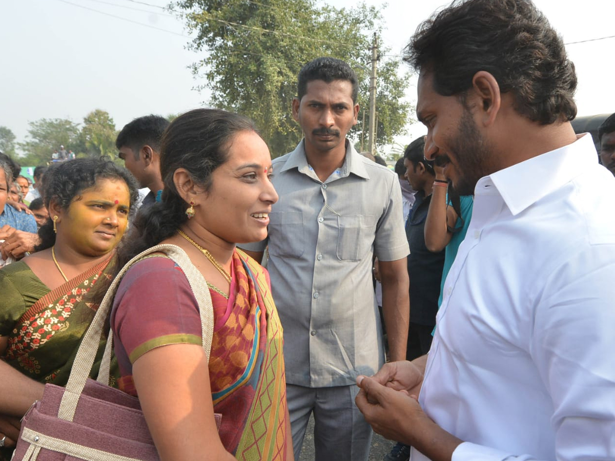 YS Jagan PrajaSankalpaYatra Day 319th Photo Gallery - Sakshi9