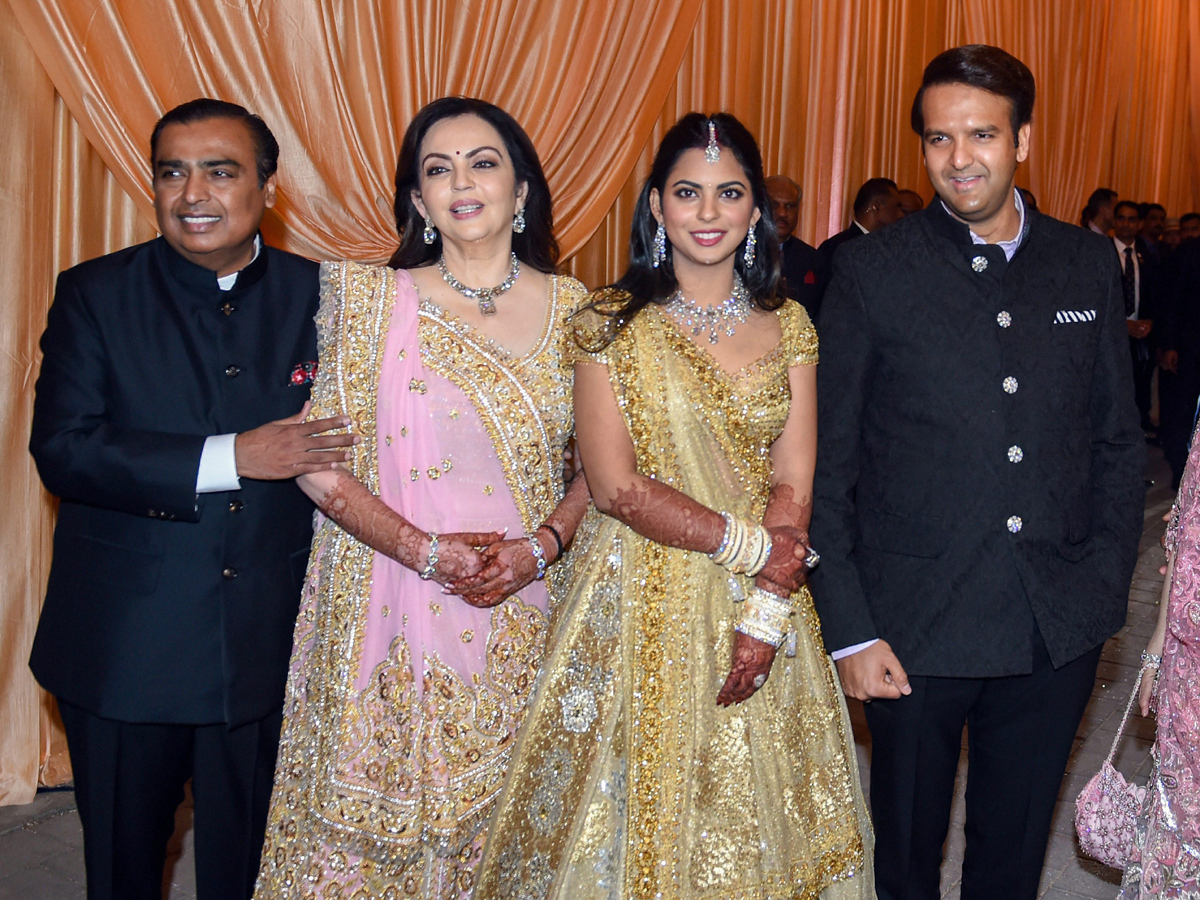 Isha Ambani And Anand Piramal Wedding Reception Photo Gallery - Sakshi1